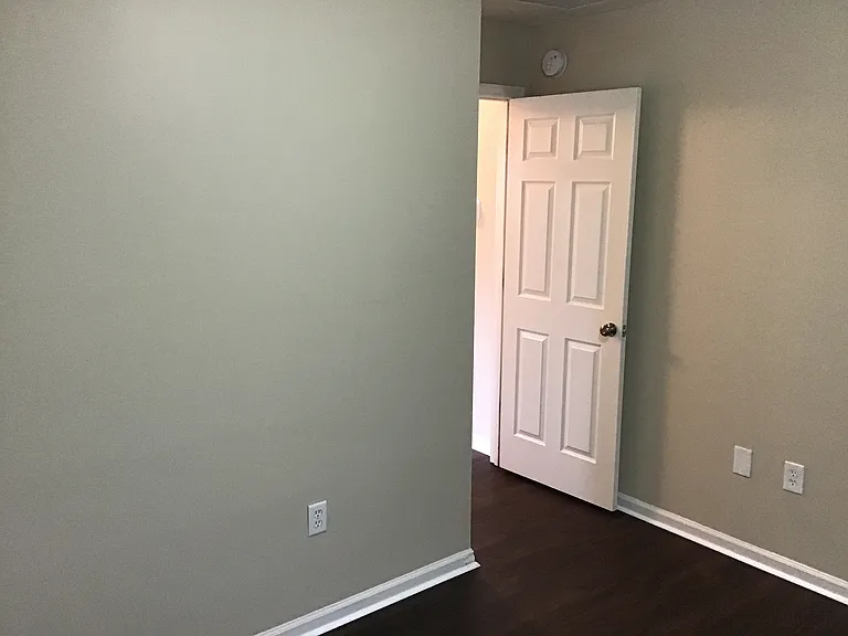 2724 Creekfront Dr — Photo 12
