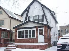 1st image of 1860 E 21st St