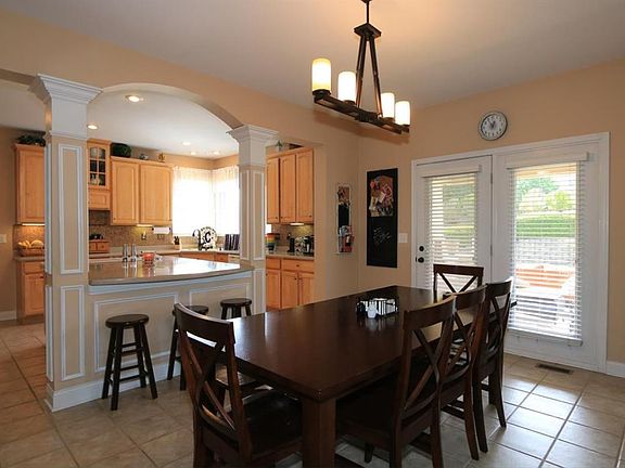 5th image of 9979 Cedarwood Dr