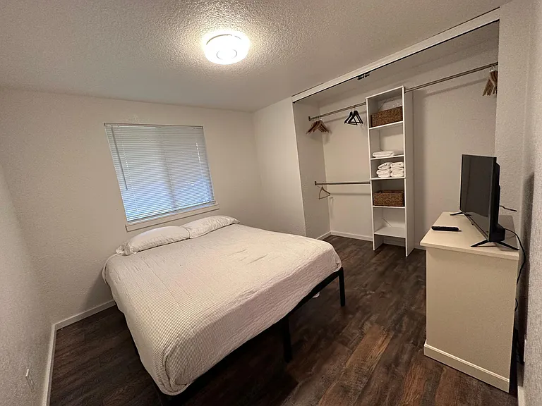 109 Ernst Pl — Photo 12