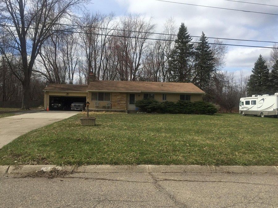 1st image of 5163 Woodcliff Dr