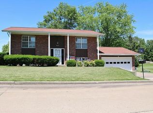 1022 Jenkins St, Perryville, MO 63775