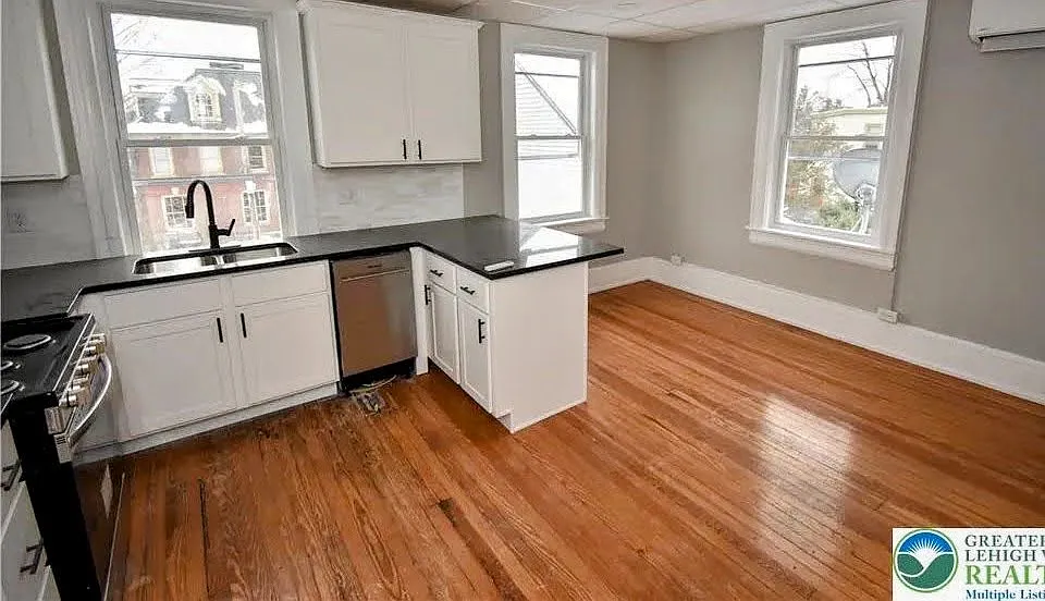 1 bed, $1,650 — Photo 2