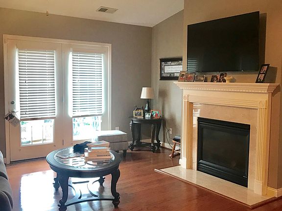 4th image of 610 Crum Ct