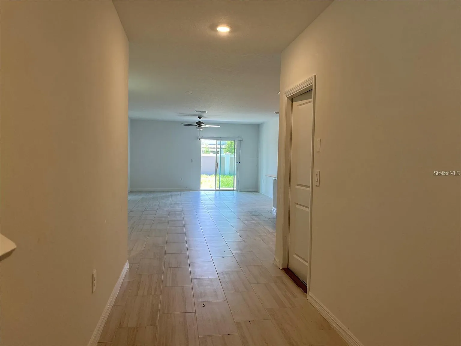 6 bed, 2580 sqft, $2,800 — Photo 3