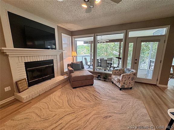 3rd image of 1341 Buckingham Dr Unit 4