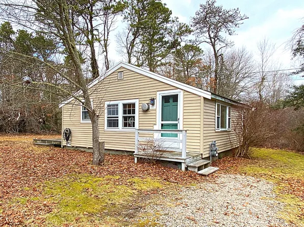 195 Dunns Pond Road, Hyannis, MA 02601