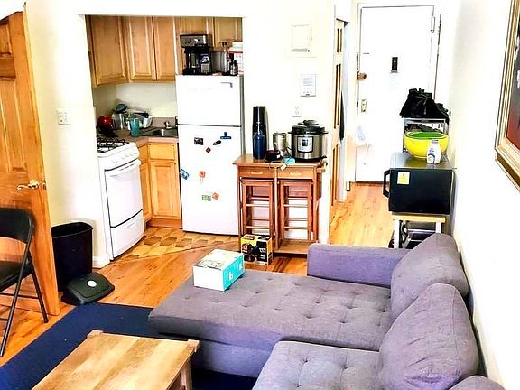 2nd image of 67 W 73rd St APT 2E