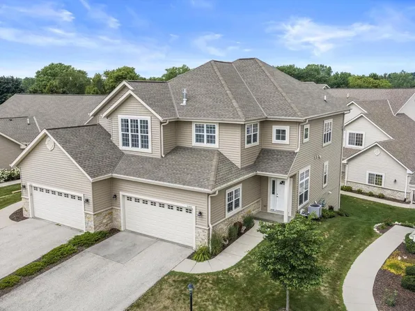 21842 S Weather Edge CIRCLE #232, Lannon, WI 53046