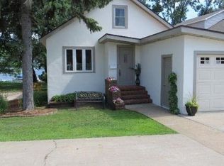 4542 Highway 61 N, Saint Paul, MN 55110