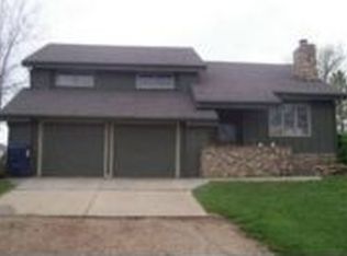 22 Lakeshore Dr, Emporia, KS 66801
