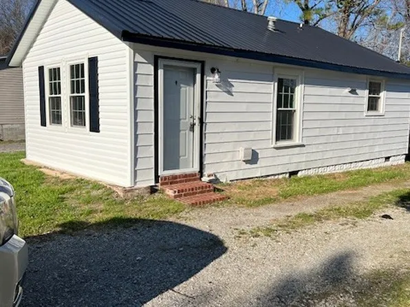 210 N Eddie St, Tullahoma, TN 37388