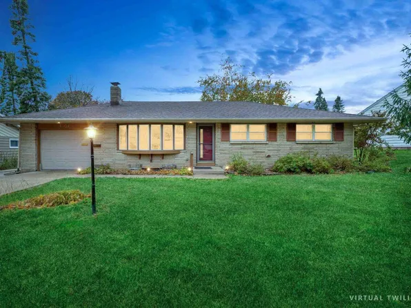 6007 Gateway GREEN, Monona, WI 53716