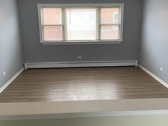 4th image of 532 N Ardmore Ave #3E