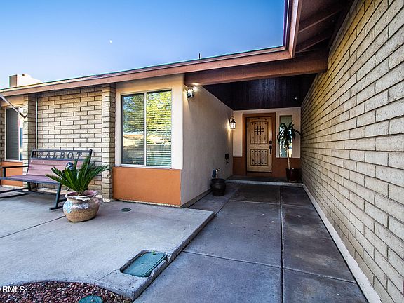 3rd image of 2203 E Pueblo Ave