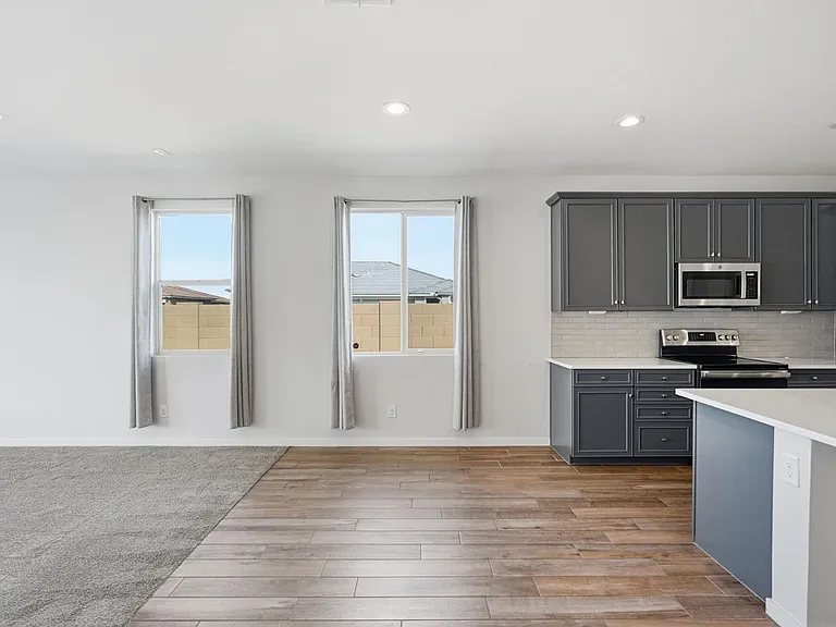 641 S Davidson Ln — Photo 11