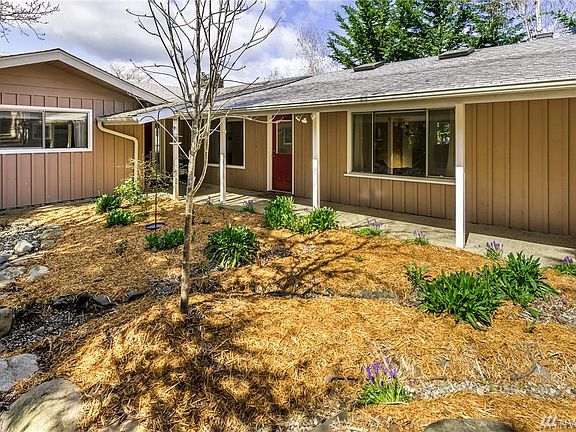 3rd image of 3730 85th Ave NW