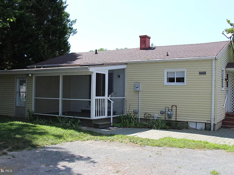 420 N Washington St — Photo 6