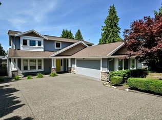 9709 Crown Cres, Surrey, BC V3V2T7