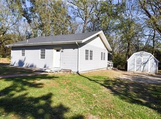 202 N 6th St, Westmoreland, KS 66549