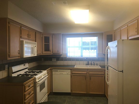 3rd image of 9746 Anderson Village Dr