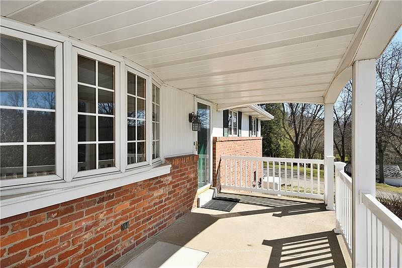 1298 Sugar Run Rd, PA 15367 Zillow