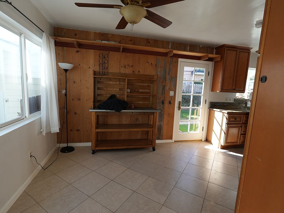 Dining room and additional entrance