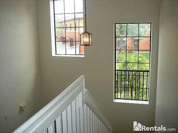 5th image of 1005 Tullamore Dr