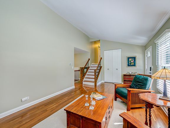 4th image of 503 Selkirk Dr