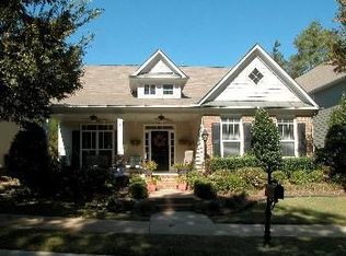 579 W Jackson St, Suwanee, GA 30024