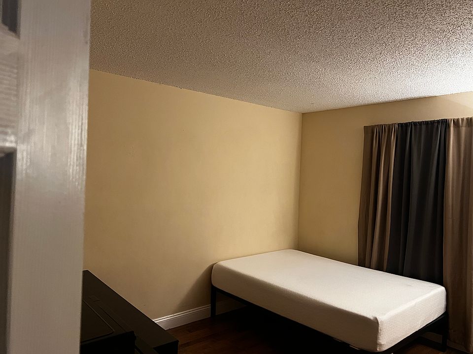 2nd image of 2948 Avenue H W