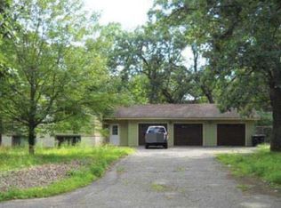 6047 Oak Cir, North Branch, MN 55056