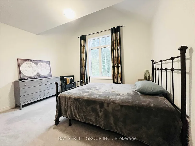 25 McIsaac Dr — Photo 13
