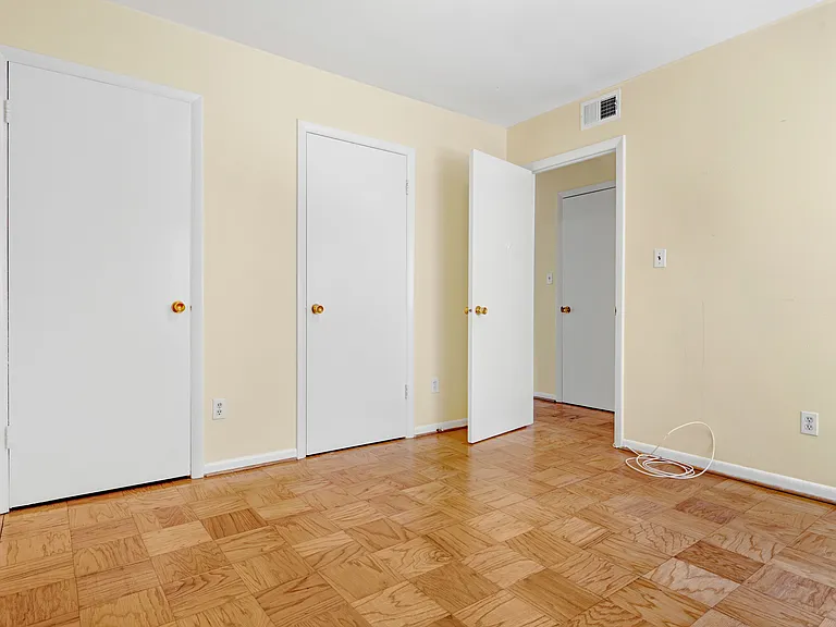 3433 Mount Pleasant St NW #203 — Photo 8