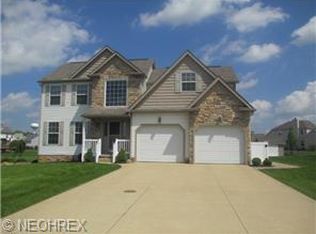 2915 Castle View St NW, Uniontown, OH 44685