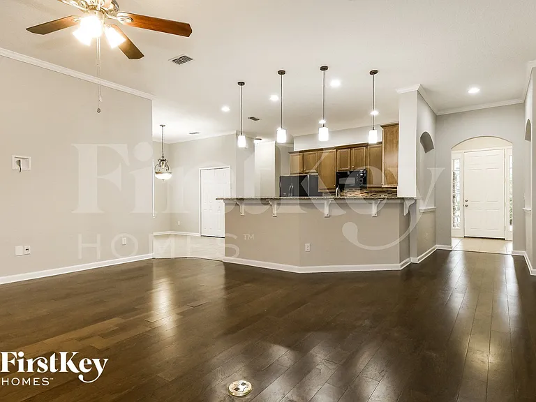 664 Porta Rosa Cir — Photo 5