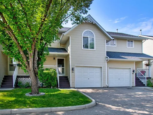 567 E Edmonton Trl NE #45, Airdrie, AB T4B 3J6