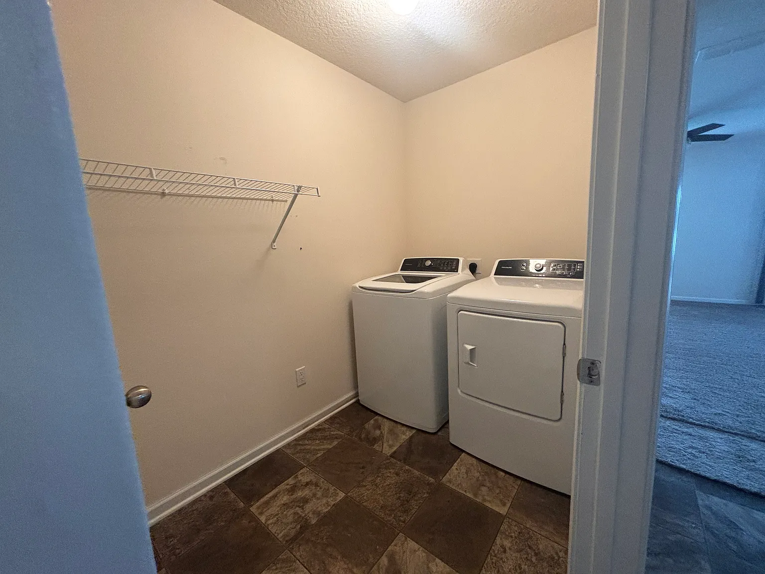 3 bed, 1544 sqft, $1,900 — Photo 4