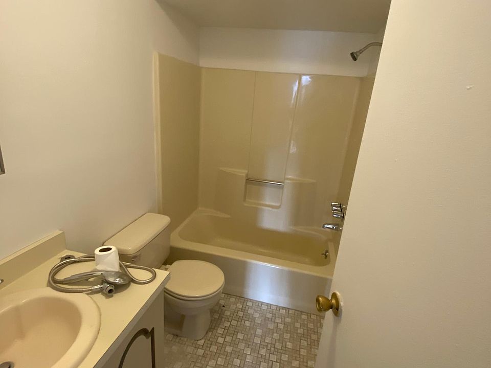 1st image of 55 Luke Ct #2