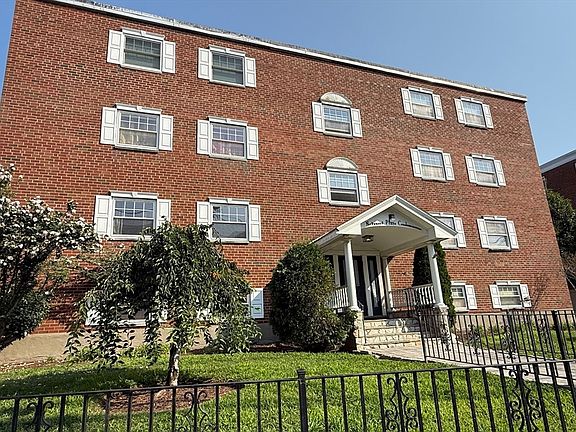 3rd image of 48 Coffey St #D9