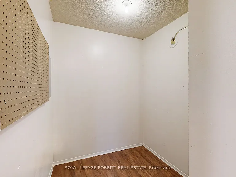 3835 Lake Shore Blvd W #104 — Photo 41