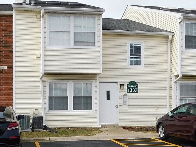 1st image of 1337 E Wyndham Cir APT 102