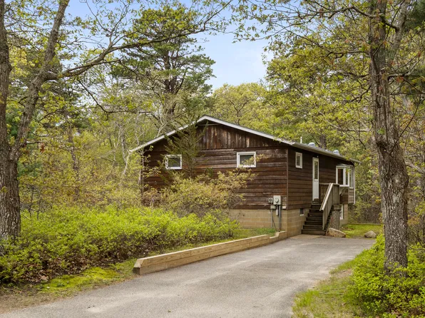 68 Shawanue Ave, Oak Bluffs, MA 02557