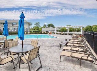 3026 Mitchell Rd, Westhampton Beach, NY 11978