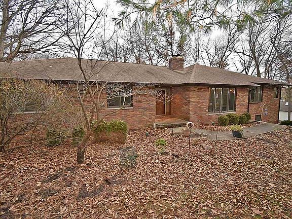5th image of 3603 W Capilano Dr