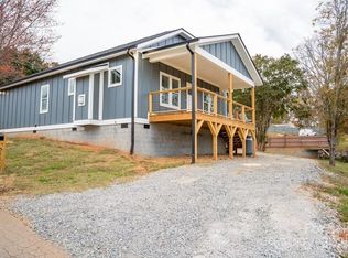 21 Marion Rd, Leicester, NC 28748