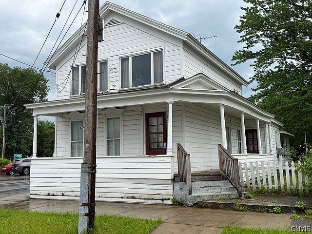 1st image of 418 Roberts St