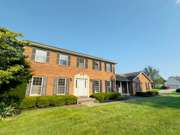 916 W Count Fleet Cir, Danville, KY 40422