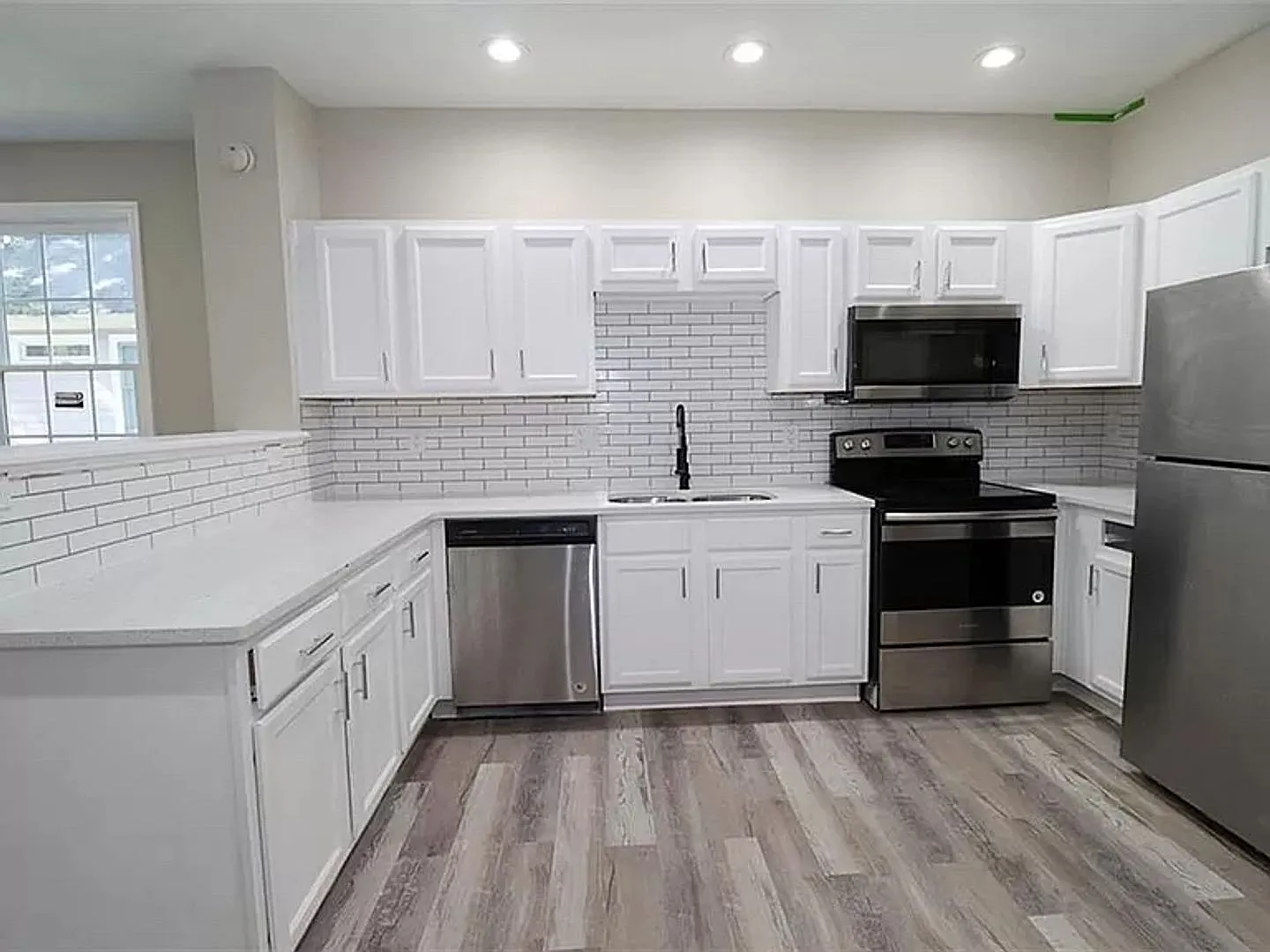 Room in 4 Bedroom Home at Polar Rock Rd SW — Photo 3