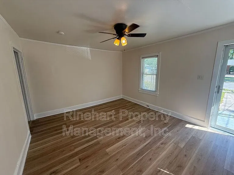 260 Lucky Ln — Photo 2